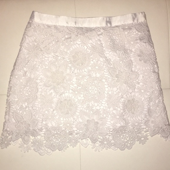 Topshop Dresses & Skirts - Topshop white lace skirt Topshop Dresses & Skirts - Topshop white lace skirt
